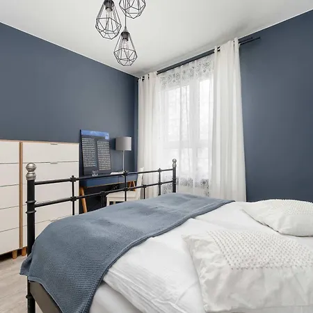 Apartman Cozy With A Balcony Near Parks And The Partynice Racetrack By Renters Wrocław